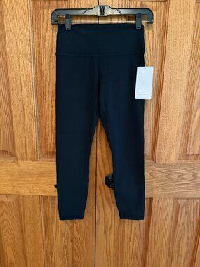Athleta trascend 7/8 tight legging NWT medium